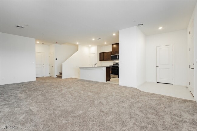 Building Photo - 2768 V. Napoli