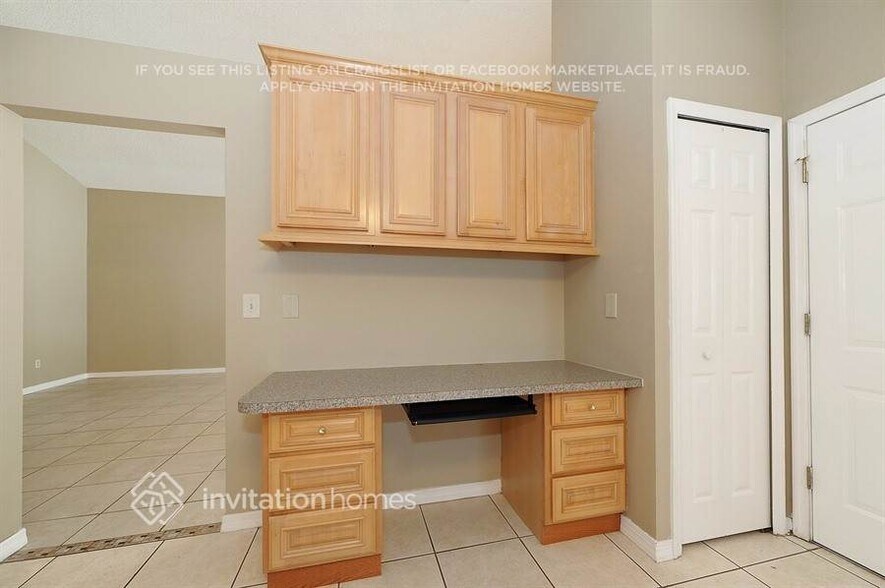 Building Photo - 1840 Candlestick Ct