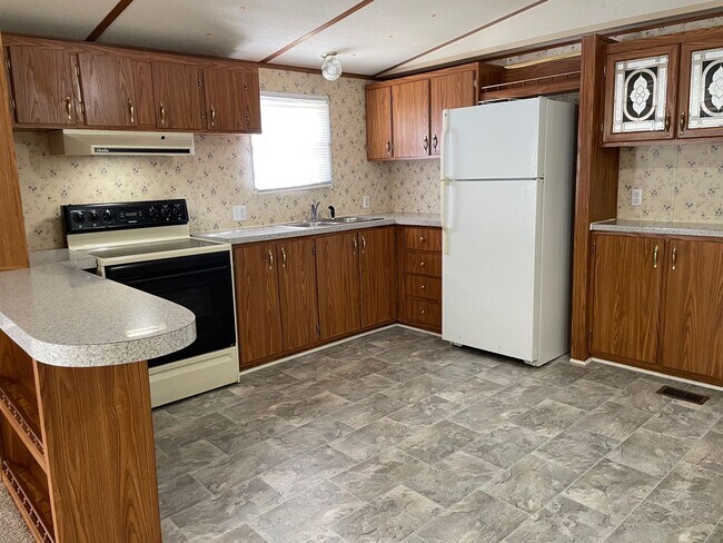Building Photo - 2 bed 2 bath mobile home