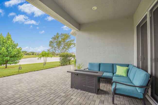 Building Photo - 16074 Whippoorwill Cir