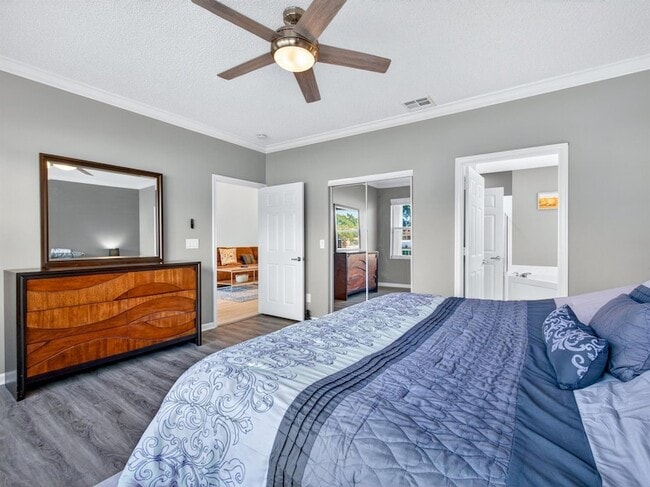 Building Photo - 233 W Coral Trace Cir