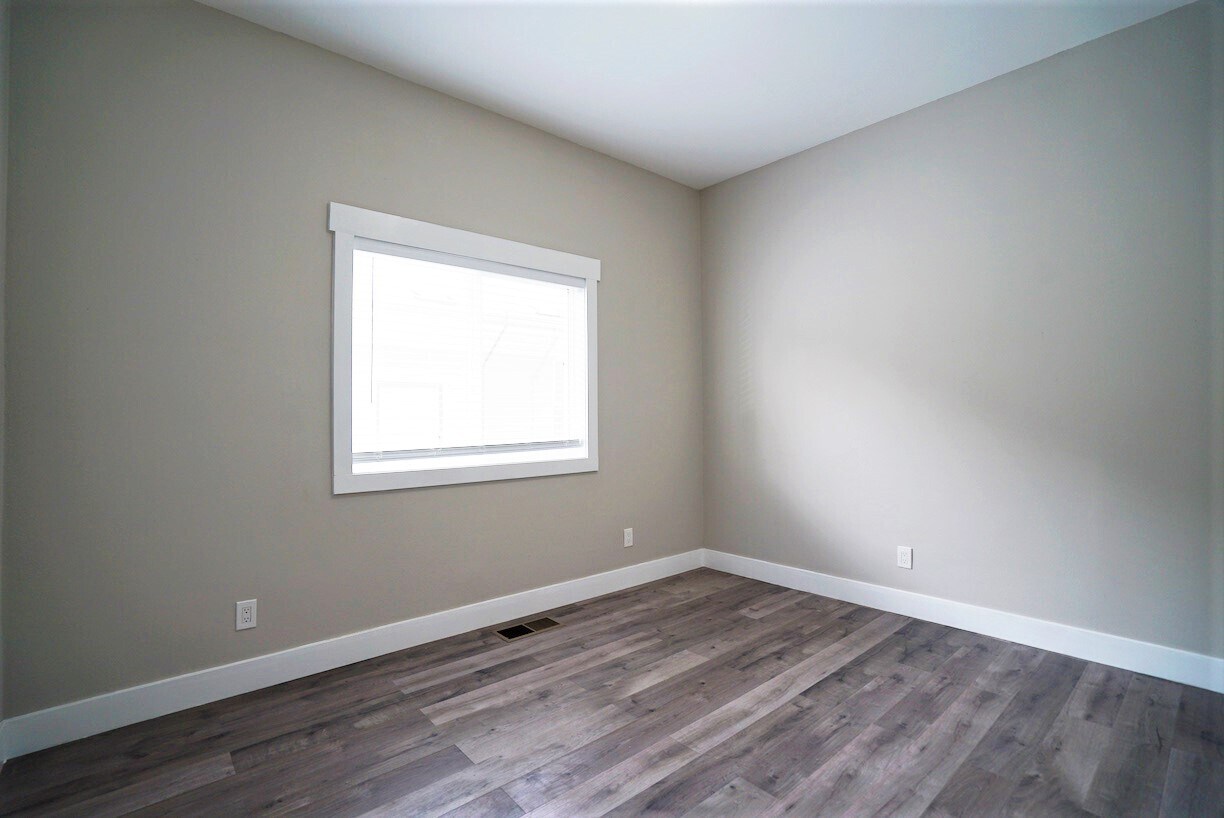 Building Photo - 1633 62nd St