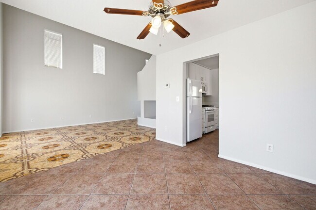 Building Photo - "Modern Comfort Close to Nellis Airforce Base: Spacious 3-Bed Home with 2.5 Baths in Vibrant Las ...