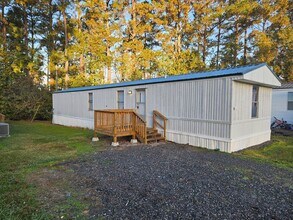 Building Photo - New Listing