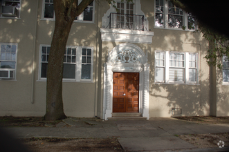 Building Photo - 800 N Olympia St