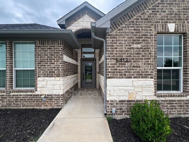 Building Photo - 5413 Harrys Pl