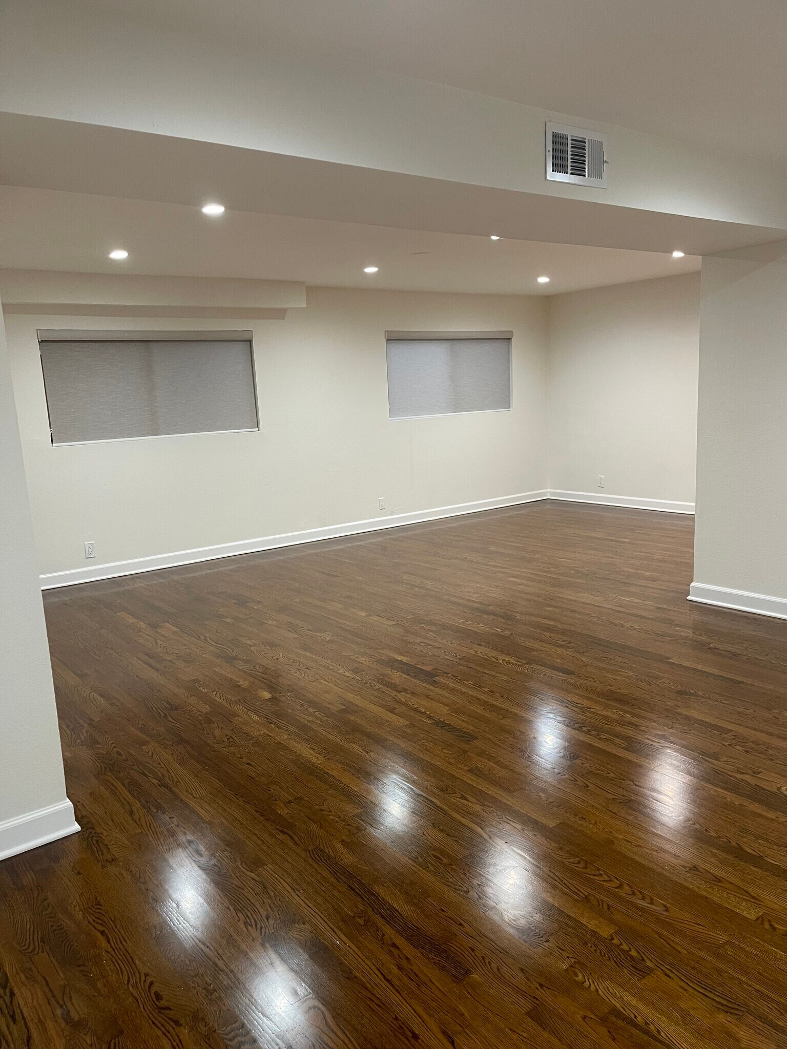 Building Photo - 12244 Magnolia Blvd