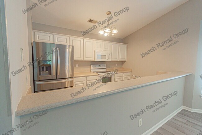 Building Photo - 4850 Meadowsweet Dr