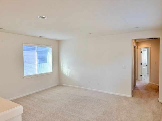 Building Photo - Well-Maintained 3-Bedroom + Loft & A/C in Sought-After Timber Creek