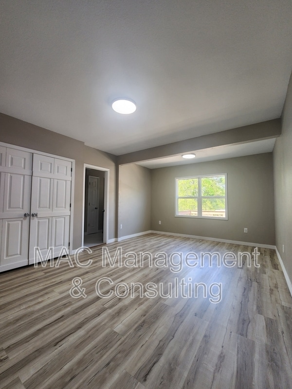 Building Photo - 1319 Autumn Ave