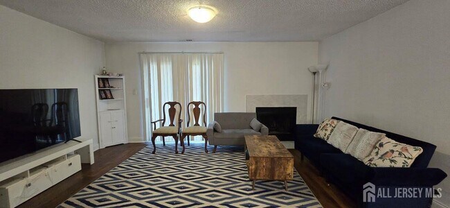 Building Photo - 5019 Ravens Crest Dr
