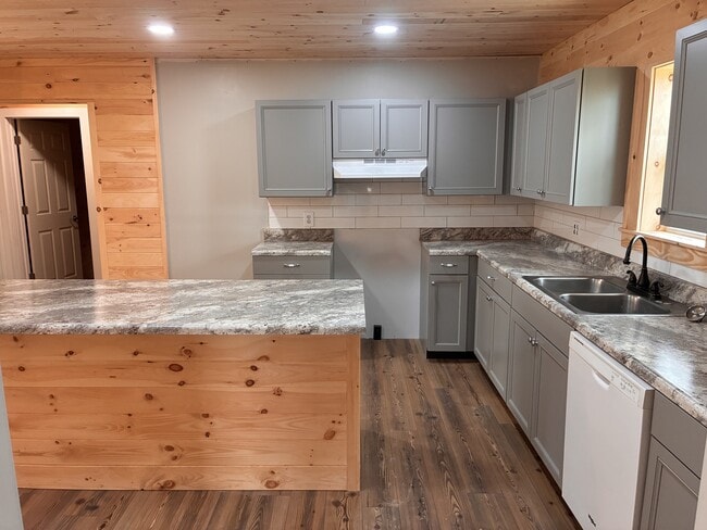 Building Photo - 3552 Douglas-Hyatt Rd