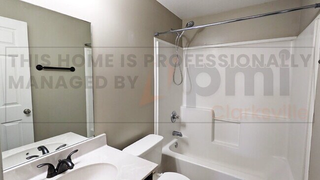 Building Photo - 2780 Cascade Dr