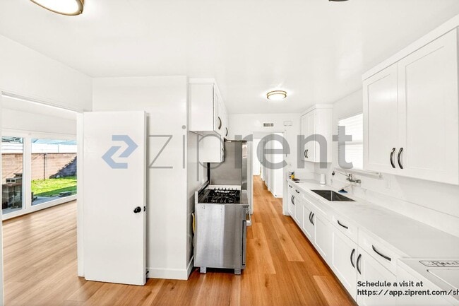 Building Photo - 13408 Ardath Ave