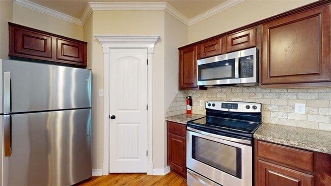 Building Photo - 2900 Horseback Ct