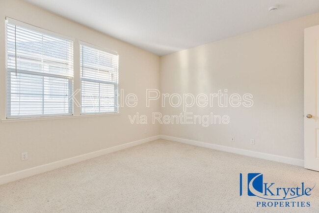 Building Photo - 6335 Newhaven Ln