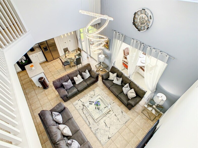 Building Photo - 8627 La Isla Dr