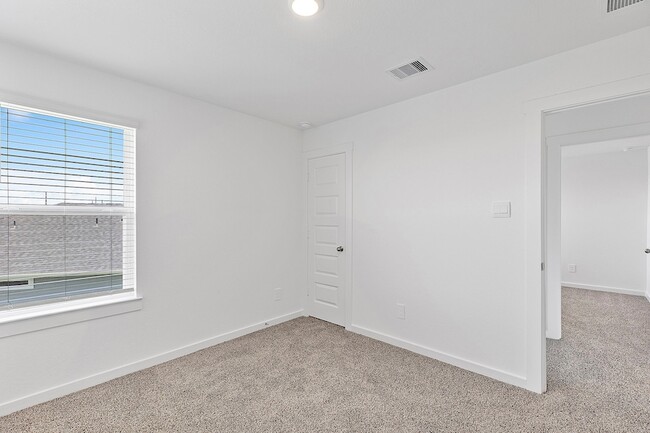 Building Photo - 31634 Whittis Hl Wy