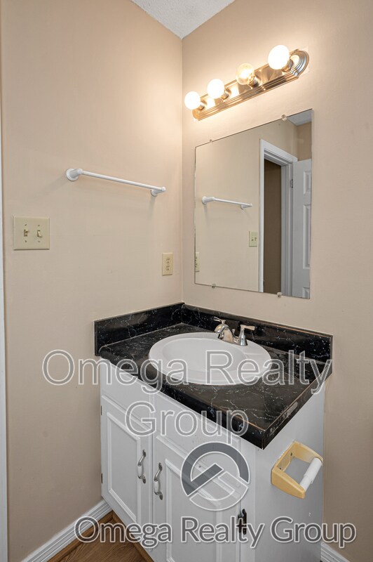 Building Photo - 4267 Springview Dr