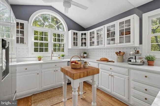 Building Photo - 5736 8th Rd N