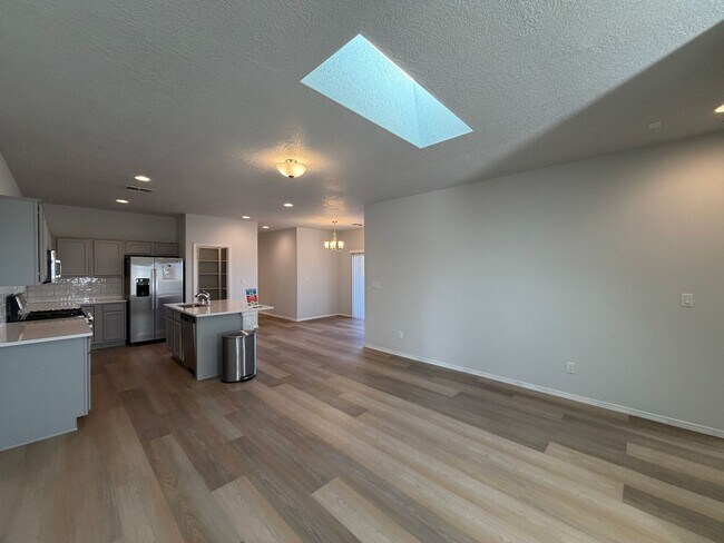 Building Photo - 2 Bedroom Single Story New Build in Mesa Del Sol Near Netflix Studios!
