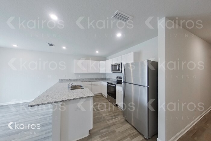 Building Photo - 21624 Yosemite Blvd