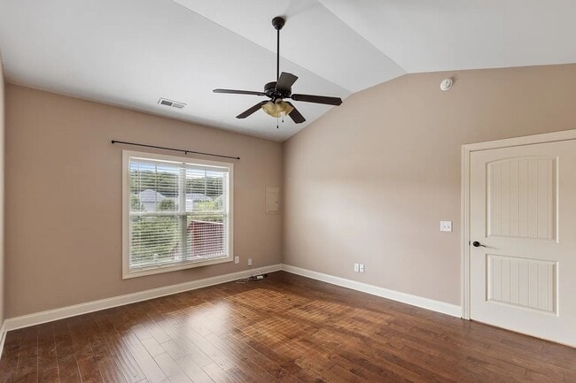 Building Photo - GORGEOUS FOURPLEX HOME - END UNIT