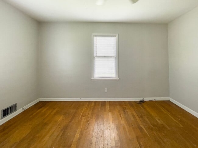 Building Photo - UPDATED FLOORING! 3 Bedroom Home for Rent- Steps from Ball State & The Village!