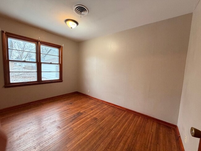 Building Photo - 3 Bedroom house in Rockwell City $850