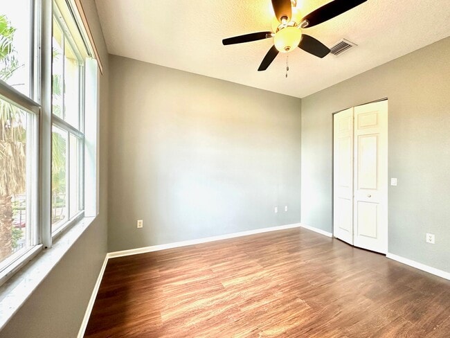 Building Photo - 4600 SW 160th Ave
