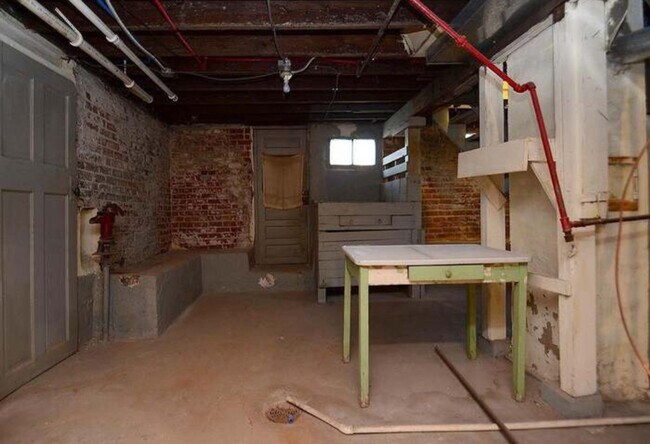 Building Photo - 3403 Arbor St