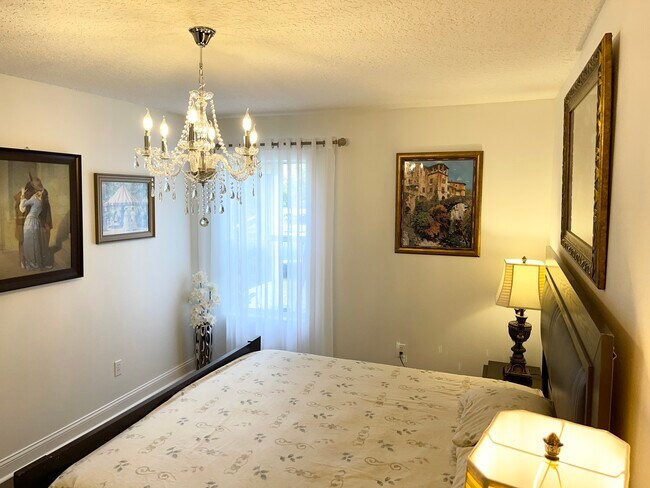 Building Photo - 35 Postman Ln