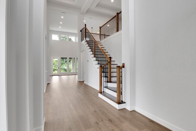 Building Photo - 8546 Burdekin Rd