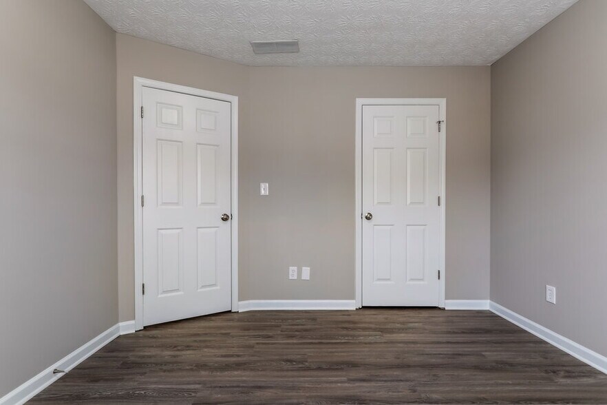 Building Photo - 965 Tigers Way