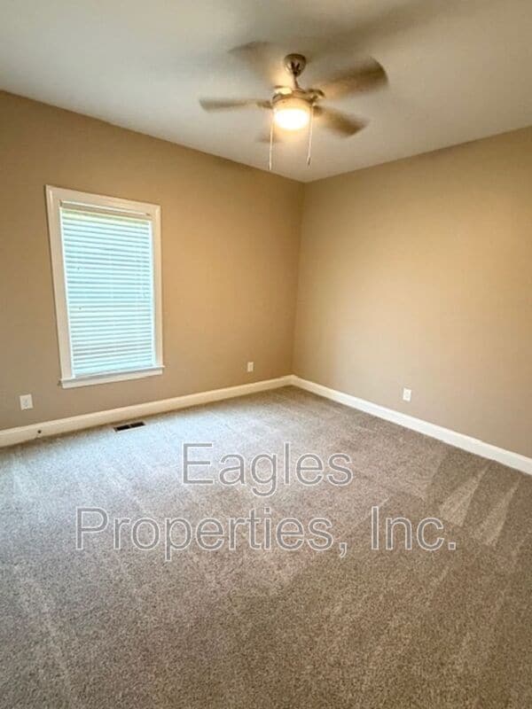 Building Photo - 103 Eagle Scout Pl