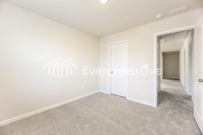 Building Photo - 302 Willow Wynter Ln