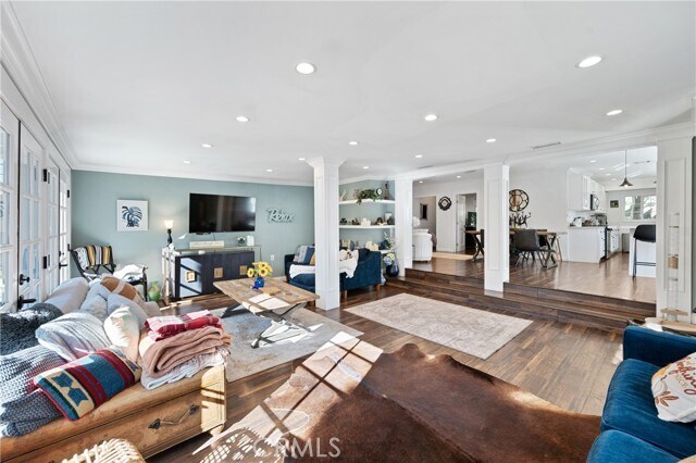 Building Photo - 20852 Kittridge St