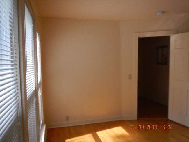 Building Photo - 430 Westcott St