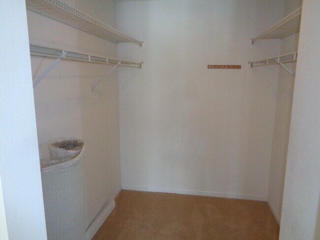 Building Photo - 2512 SE Anchorage Cove