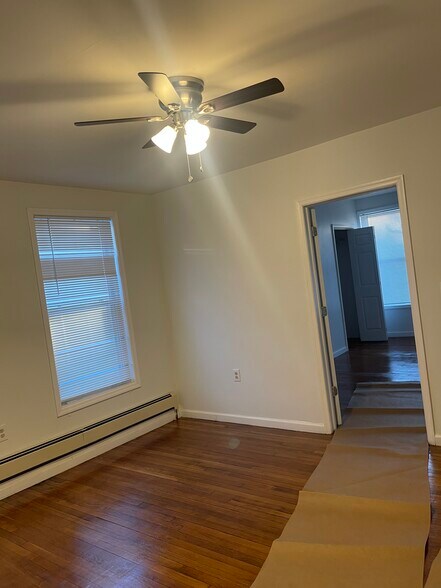 Building Photo - 49 Carroll St