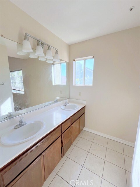 Building Photo - 13507 Fremont St