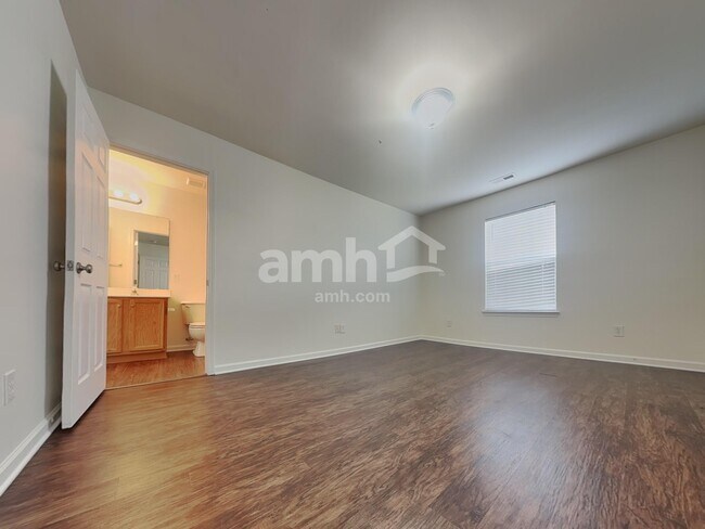 Building Photo - 6923 Babbling Brook Ln