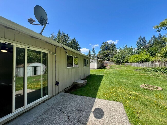 Building Photo - (#724) Duplex Near Squaxin Park - Water/Se...