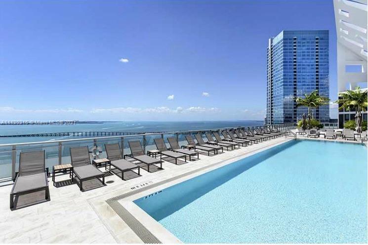 Building Photo - 1300 Brickell Bay Dr