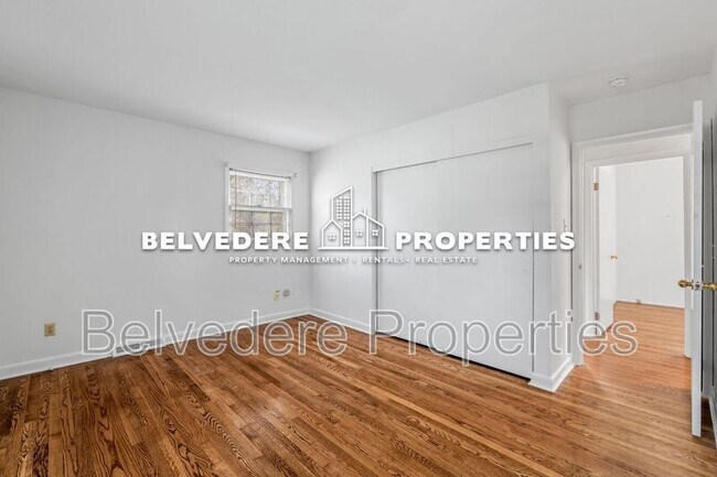 Building Photo - 4017 Wexford Dr