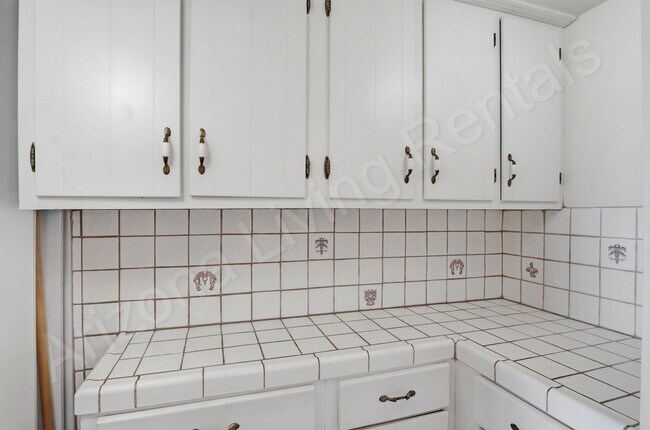 Building Photo - 89 Acoma Blvd N