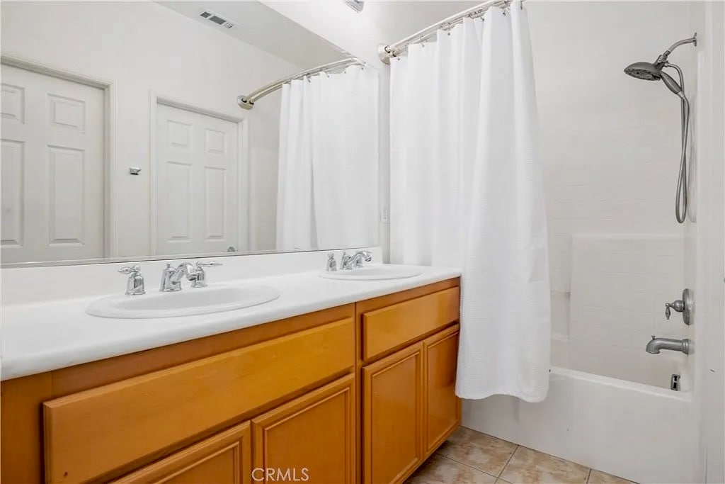 Master Bathroom - 1800 E Lakeshore Dr