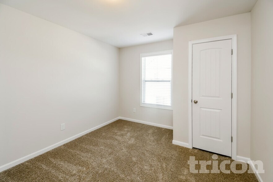 Building Photo - 926 Dawsons Park Wy