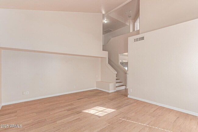 Building Photo - 10908 W Frier Dr