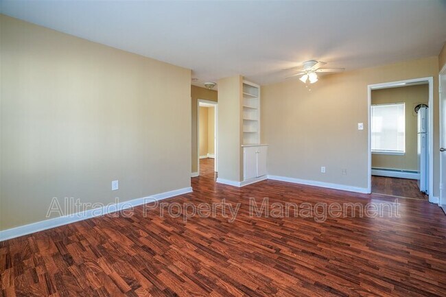 Building Photo - 1443 Nightingale Rd